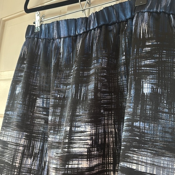 Chico’s Size 2 Abstract Cross Hatch Print Knee‎ Length Skirt Chicos Size Large - Picture 3 of 10